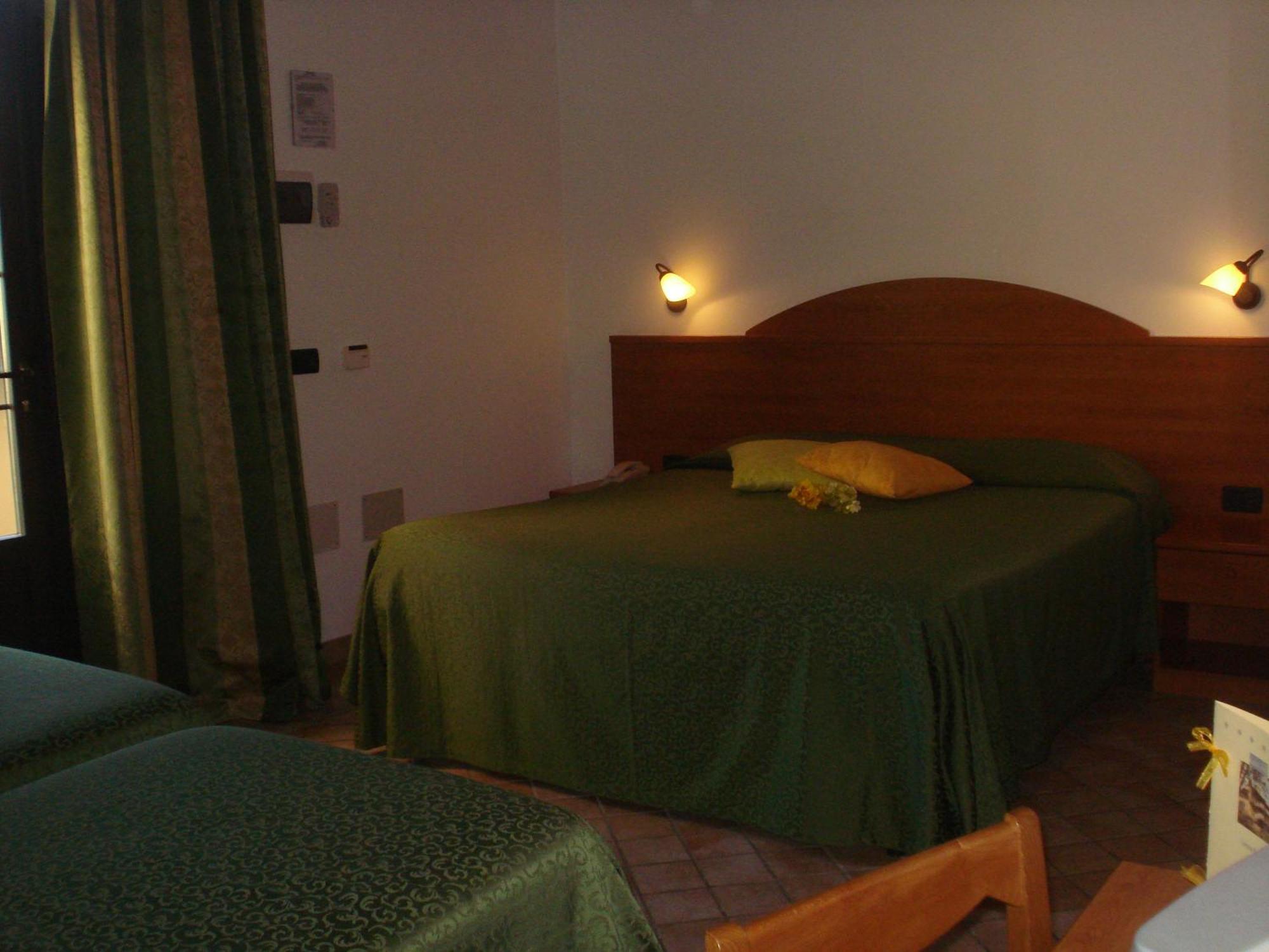 Carlo'S Hotel Castagneto Carducci Ngoại thất bức ảnh
