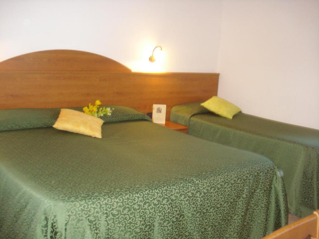 Carlo'S Hotel Castagneto Carducci Phòng bức ảnh