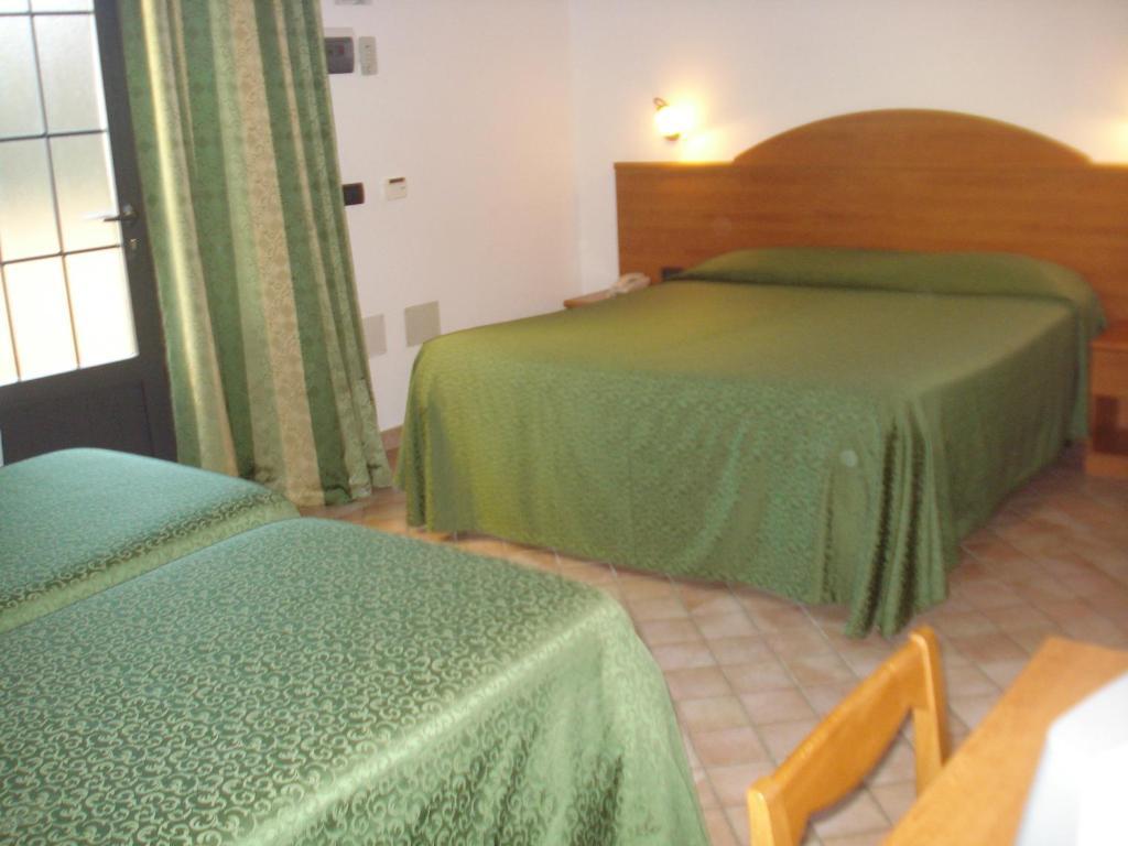 Carlo'S Hotel Castagneto Carducci Phòng bức ảnh