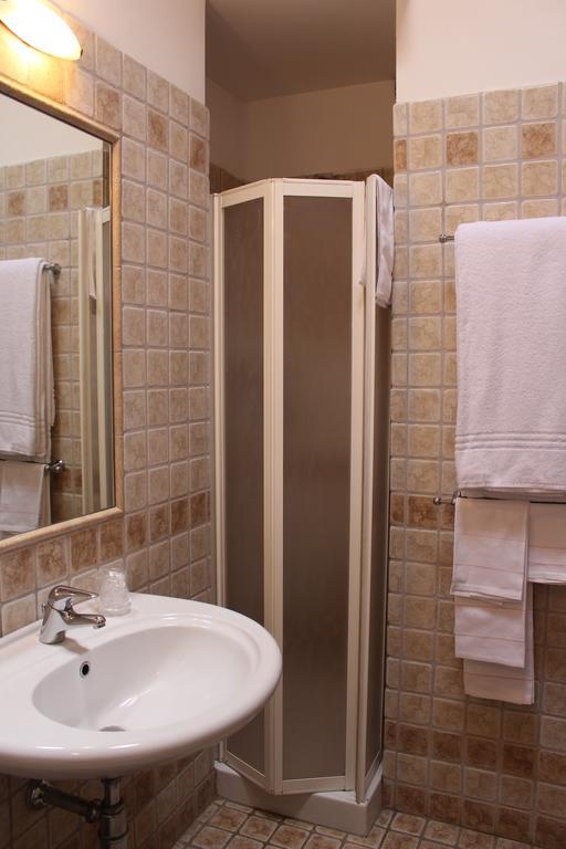 Carlo'S Hotel Castagneto Carducci Ngoại thất bức ảnh